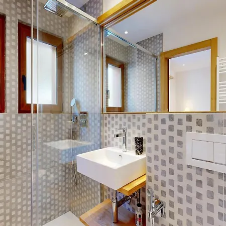 Alpine Charm&modern Comfort In *